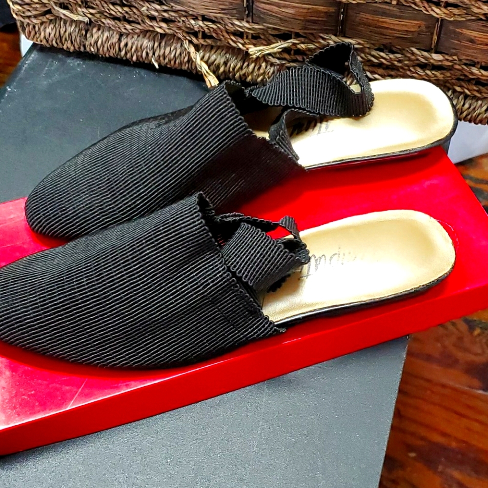 Black Flats 7 1/2